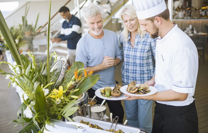 un dîner gastronomique à bord d'un navire de croisière